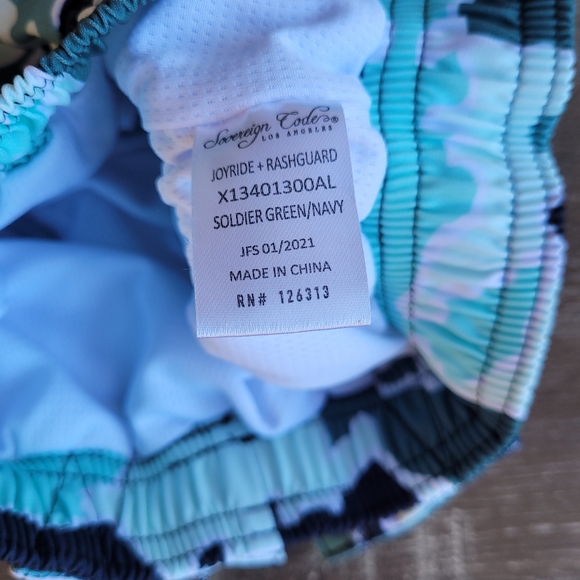 New SOVEREIGN CODE Camo Print Swim Trunks Size 5 - Picture 3 of 5